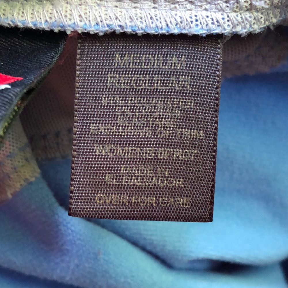 L.L. Bean Blue Sleeveless Zip Neck Tank size Medium - Picture 11 of 11